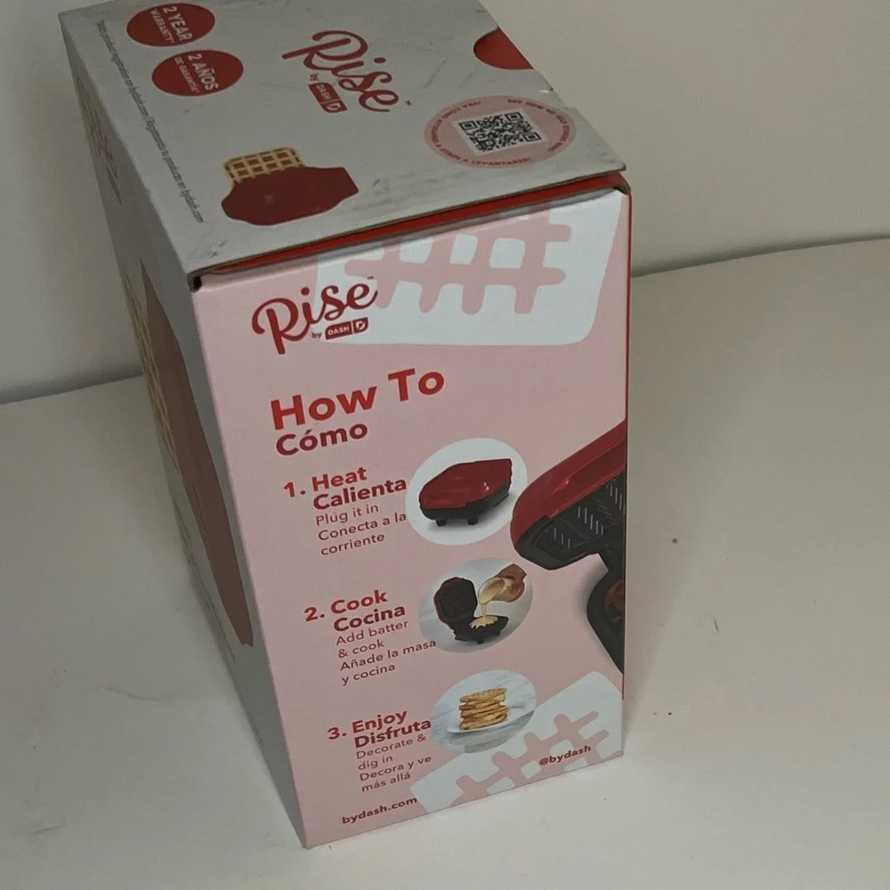 Mini waffle Maker - Picture 2 of 5